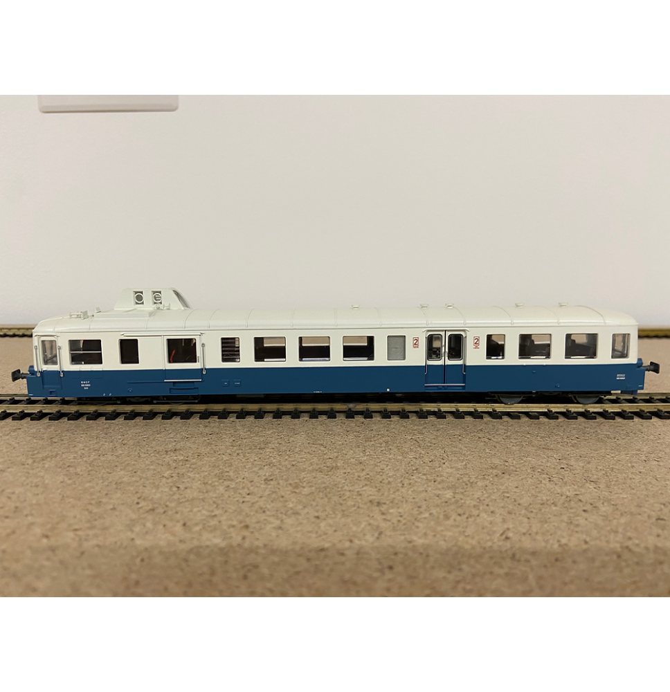 JOUEF HJ2619S SNCF autorail diesel X 3800 Picasso - HO 1/87 entiérement éclairé