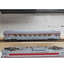 JOUEF VOITURE TEE (éclairage tactile) HO boitier NEM